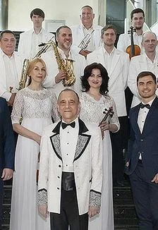 А снег идет